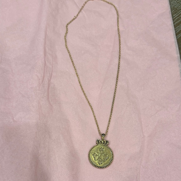 Elegant Gold Reversible Pendant Necklace - Picture 2 of 4